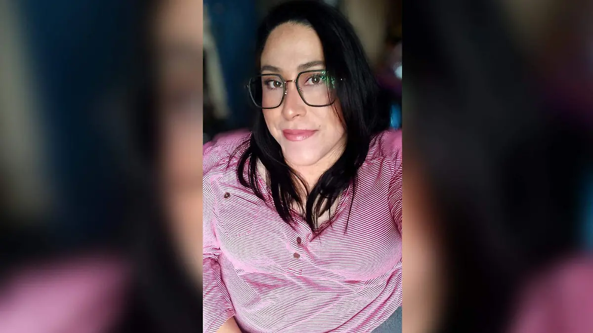 Se hace presente en esta sección, la bella Lupita Morales Díaz