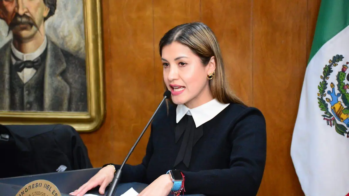 Gaby Vázquez Chacón, diputada de Durango
