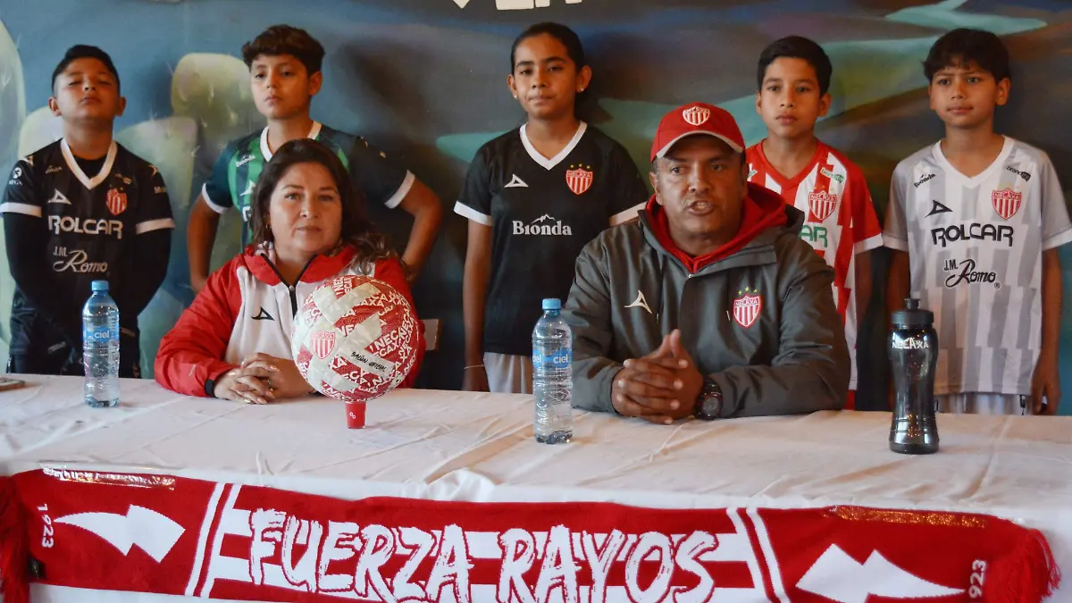 Los valores con los que se rige la Escuela Necaxa Durango son competitividad, integridad, unión, solidaridad y pasión