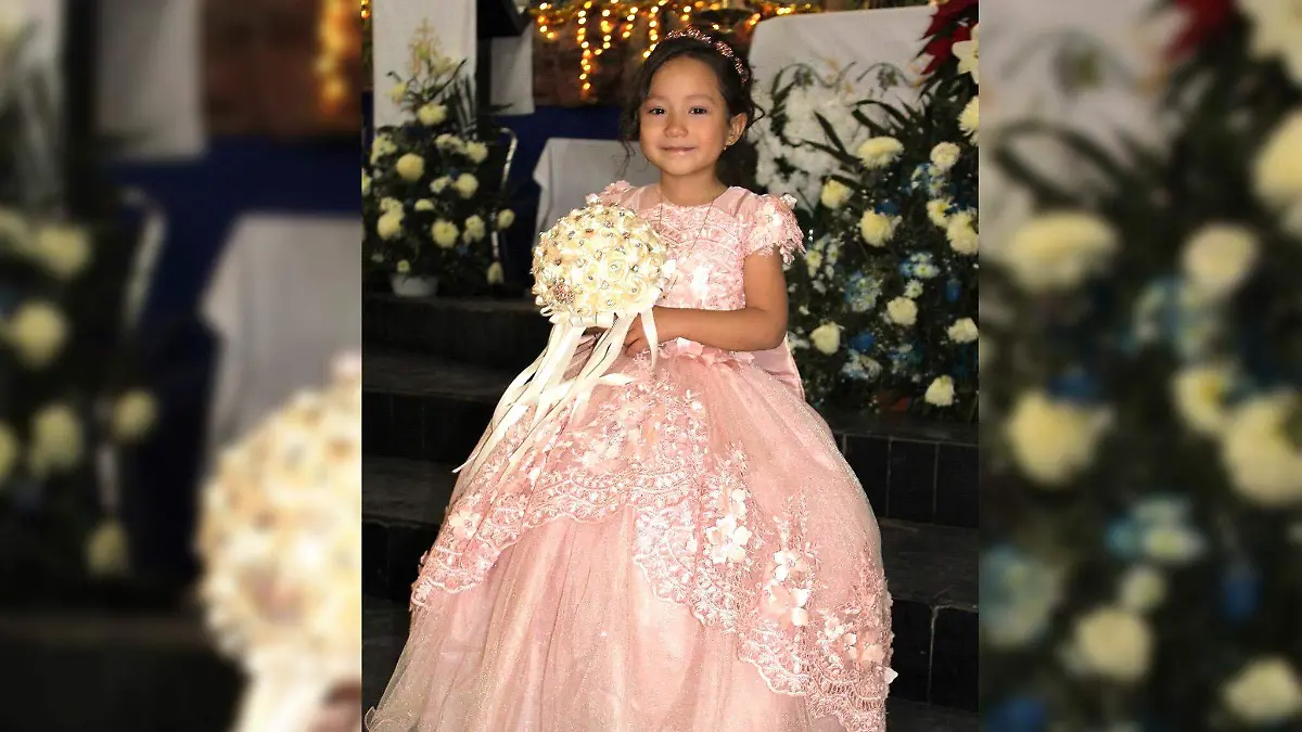 Jamie Davileth Ibarra Haros fue presentada en el templo al cumplir sus 3 añitos de vida 