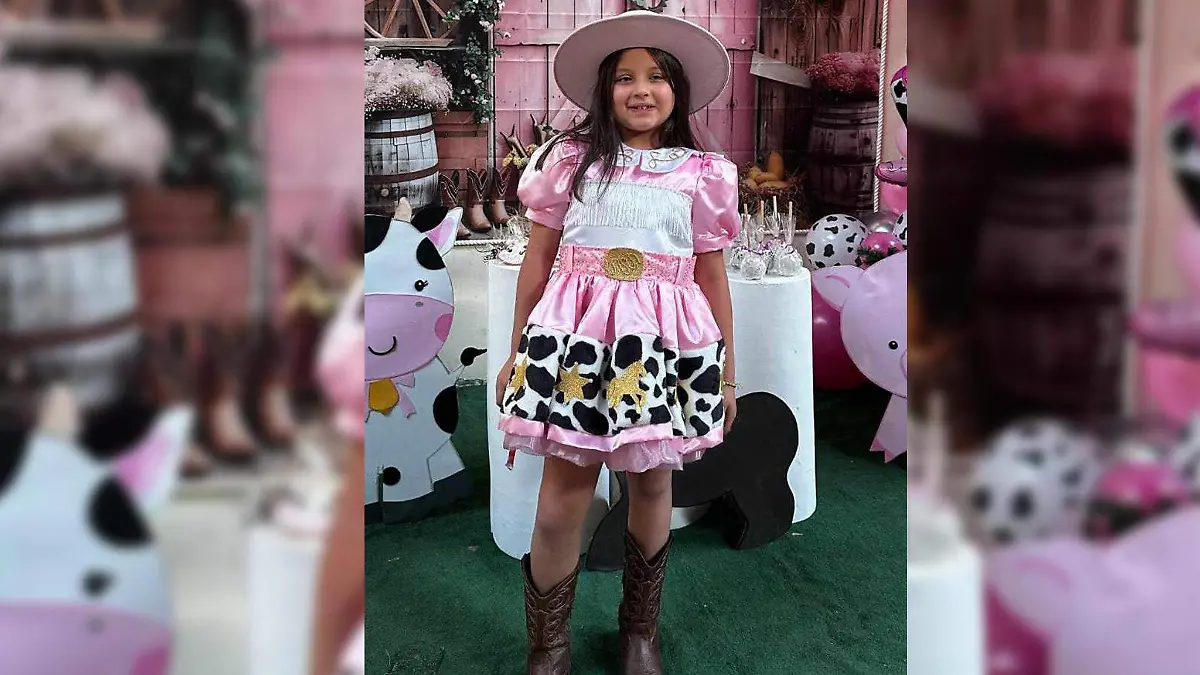 Feliz cumpleañitos número 8 le deseamos a la lindísima Regina K. Hinojosa Salcido 