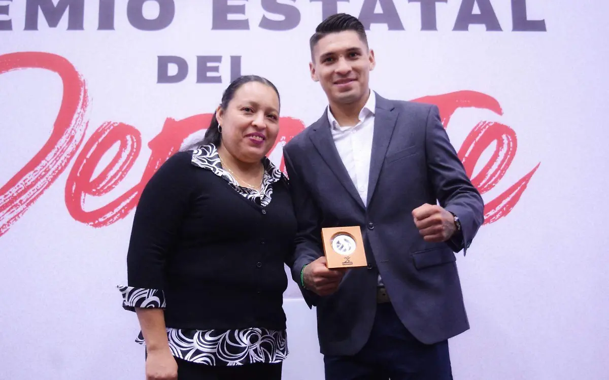 Entregan Premio Estatal del Deporte 2024 a los mejores deportistas y entrenadores