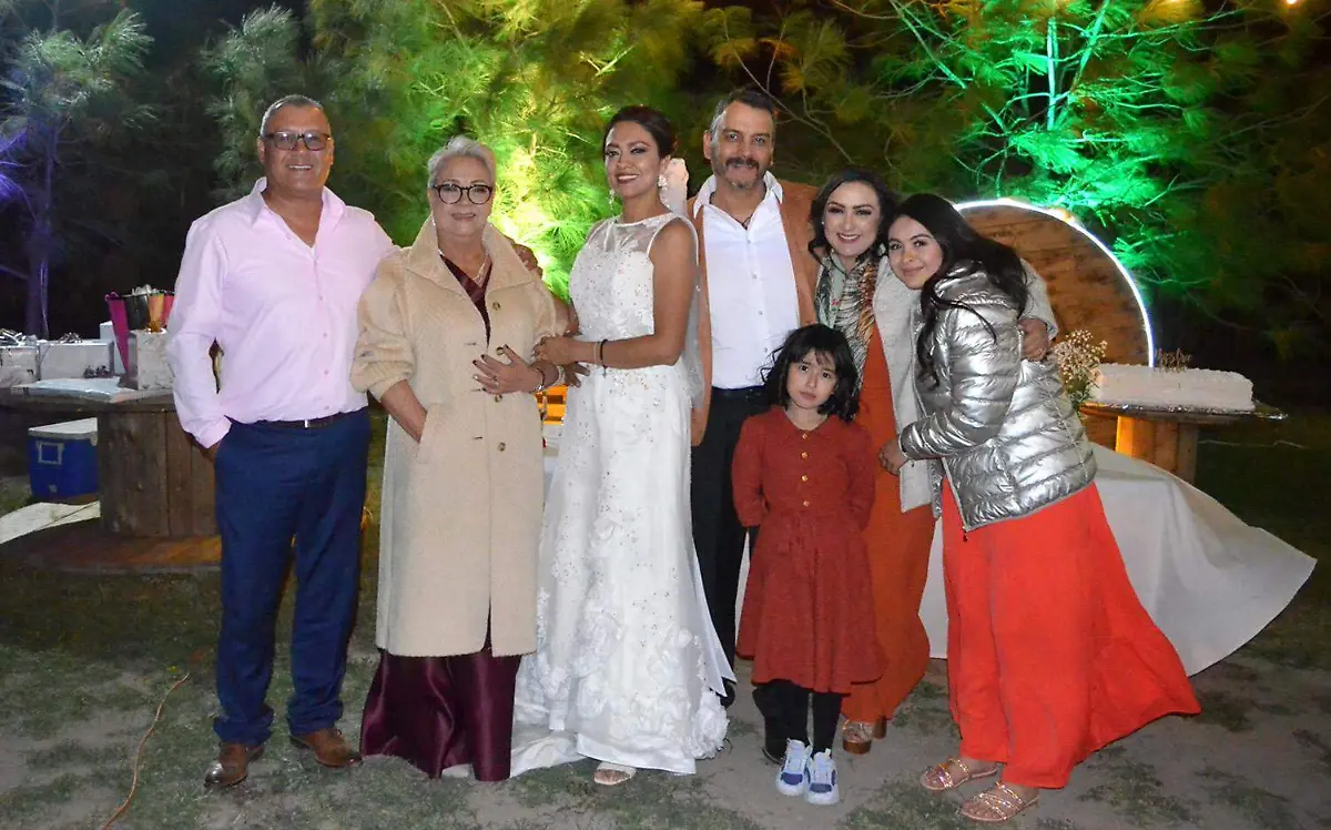 Boda civil de Vianey Pérez y Francisco Díaz