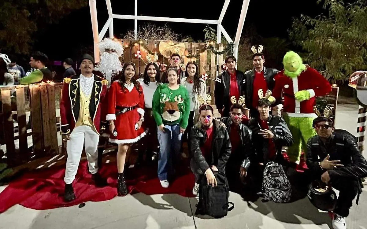 El  3º. ITI 7A en concurso CHRISTMAS FEST 2024, organizado por la Academia de Inglés de la UPC