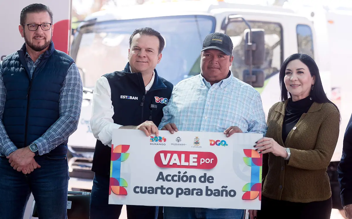 Impulsa Esteban obras que dan certeza jurídica, calidad de vida y apoyo integral a familias de Canatlán (7)