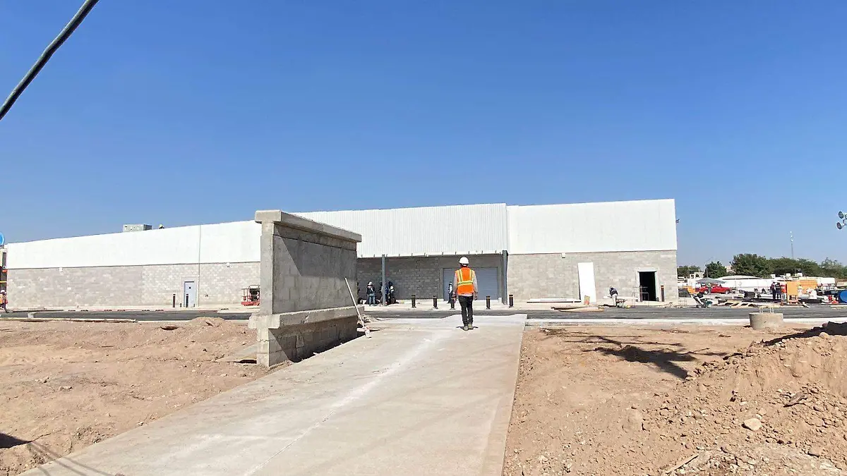 Construcción de Bodega Aurrerá avanza en Gómez Palacio