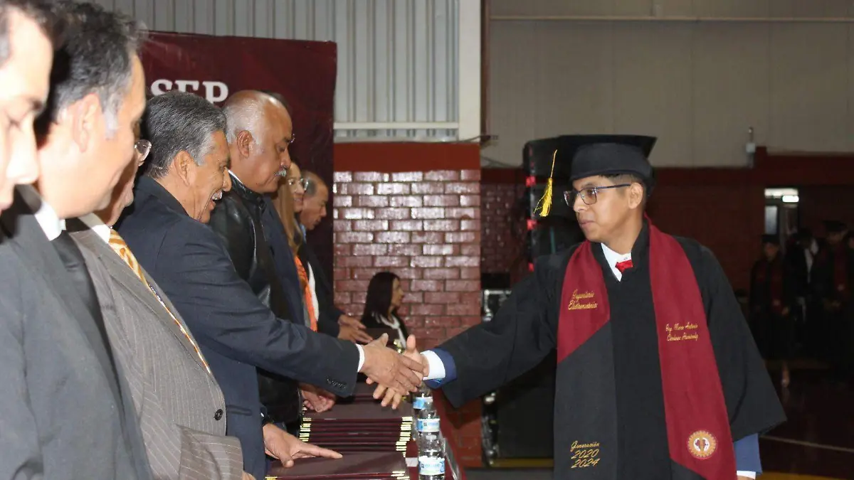 Se gradúan 349 estudiantes del Tec de Lerdo