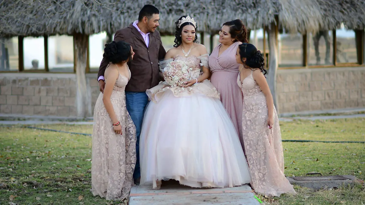 Karol dio gracias por sus xv años