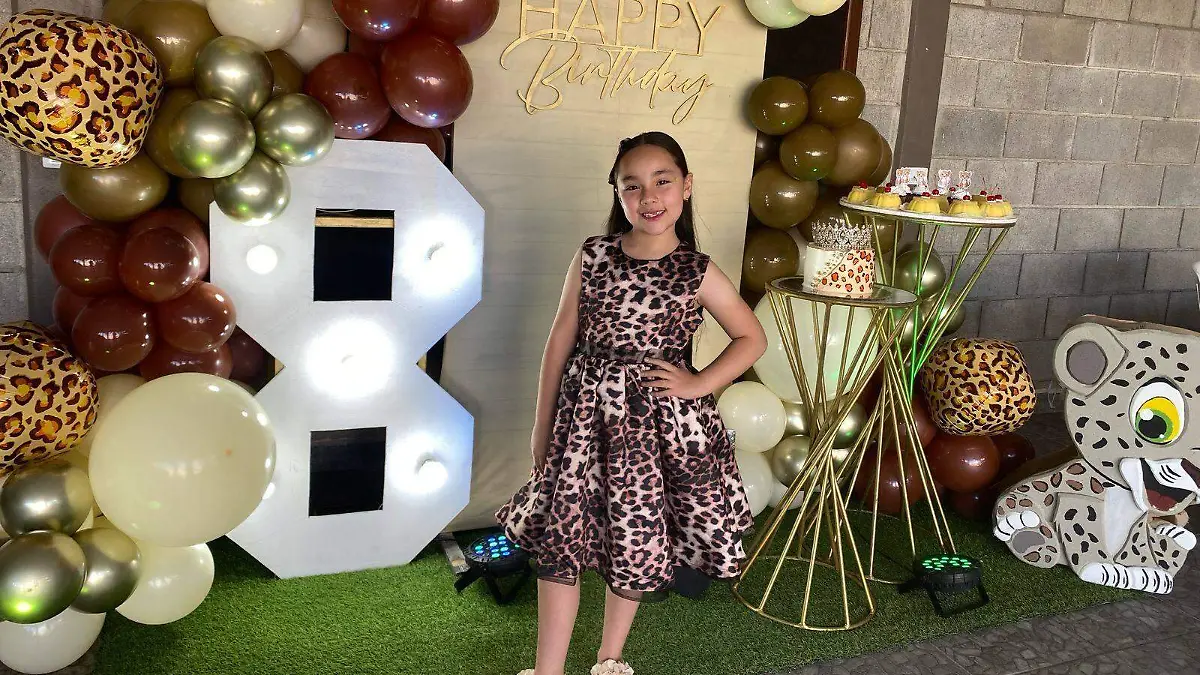 8 años de la bonita Miranda Soto R