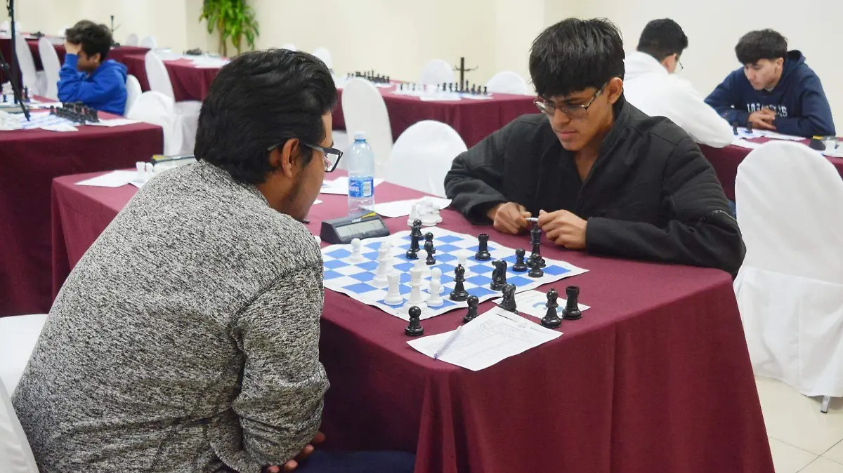 Movieron las piezas de la primera ronda