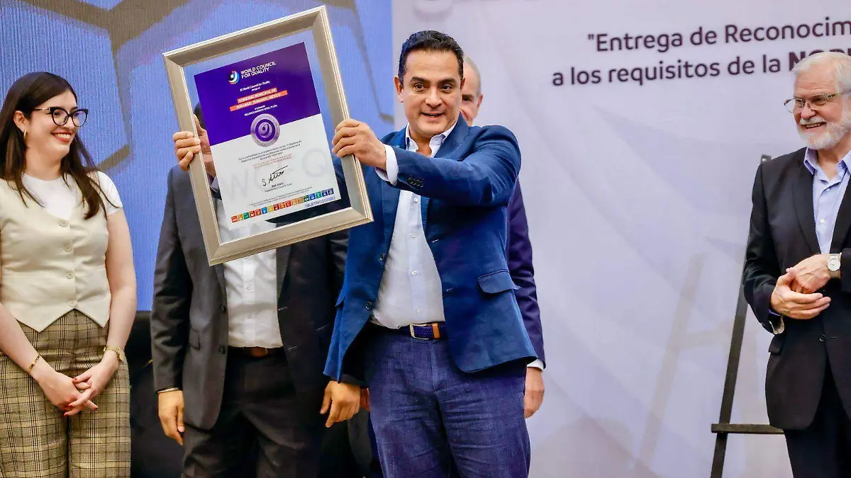 Gobierno de Durango recibe certificación de calidad y transparencia