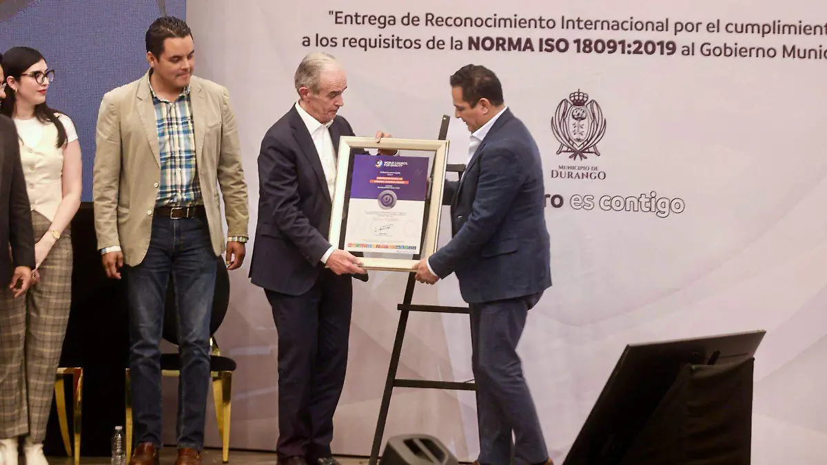 Gobierno de Durango recibe certificación de calidad y transparencia