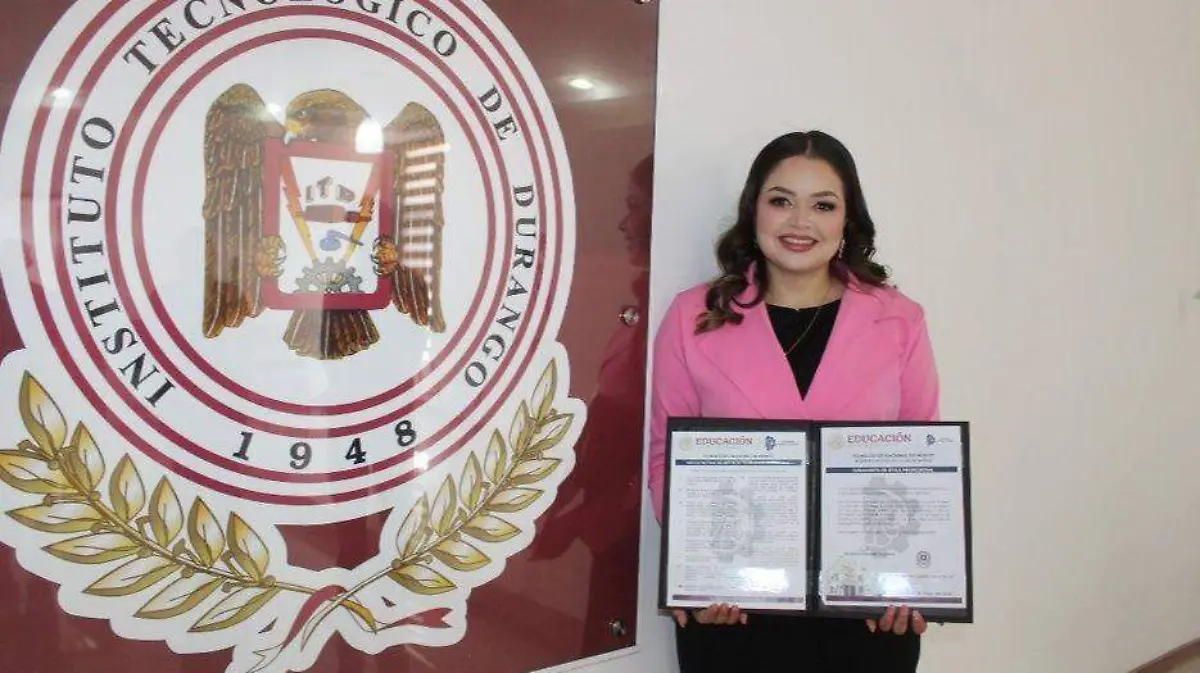 Miriam Violante oficialmente Ingeniera Química