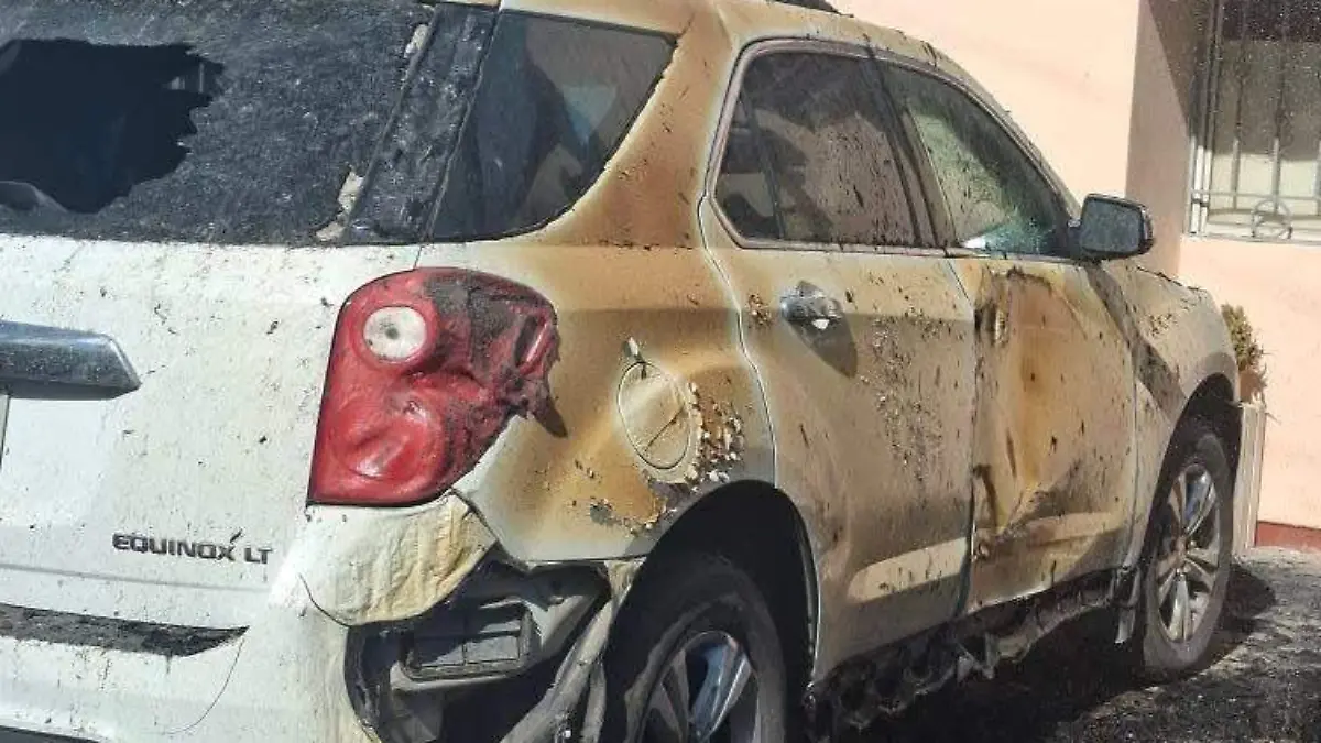 Bomberos controlan incendio en Villas del Guadiana 6: dos viviendas dañadas