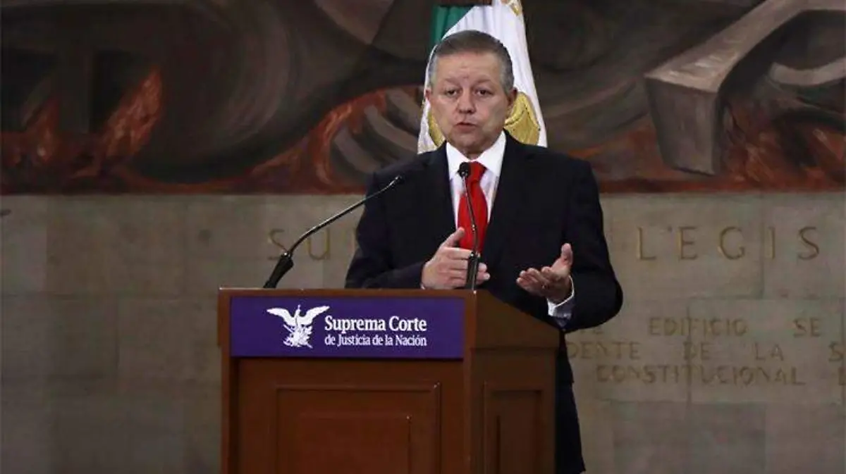 Arturo Saldivar en la Suprema Corte