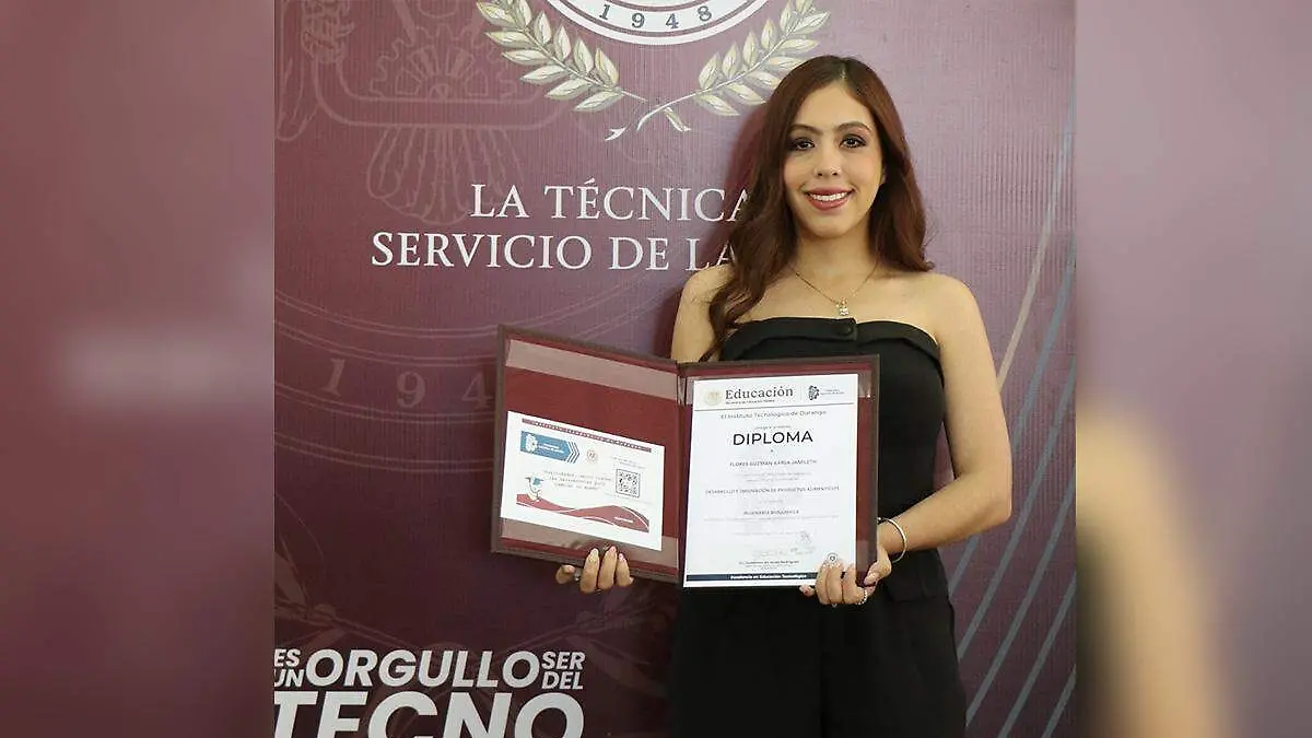 Karla Jamileth Flores Guzmán, nueva Ingeniera Bioquímica con especialidad en Desarrollo e Innovación de Productos Alimenticios