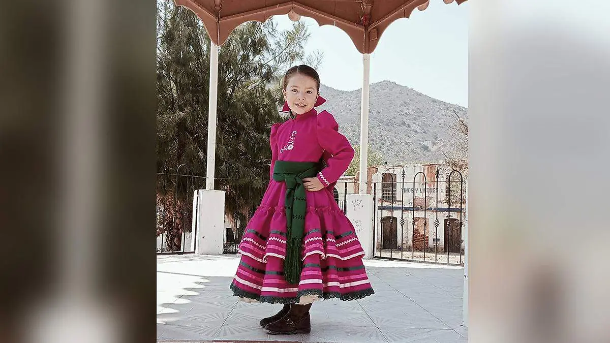 Dulce como una gotita de miel, festeja su día la preciosa Halia Valentina Lerma Ramos