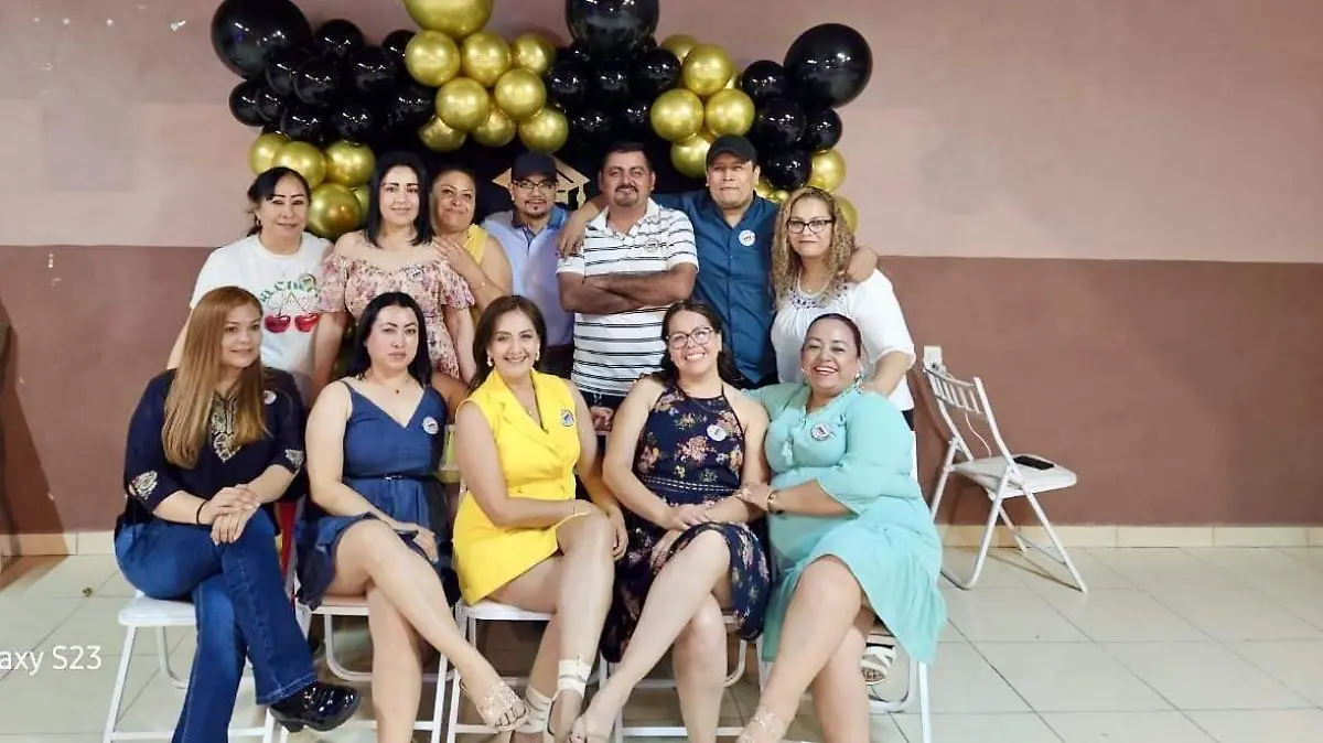 Excompañeros de la Generación 1994-1997 de la Escuela Secundaria “Severino Ceniceros” 