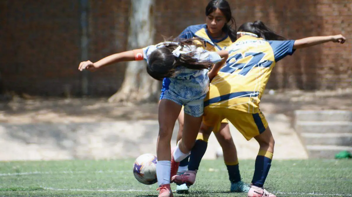 ESIMA sub 13 golea 4-0 a la UAZ