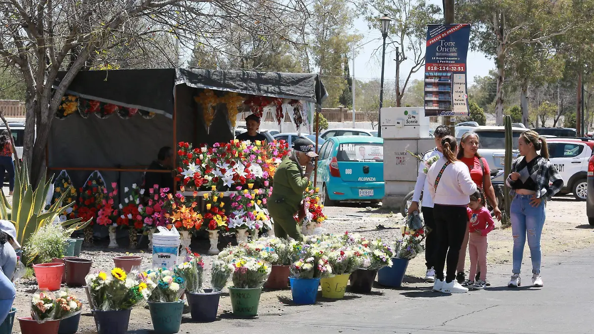 Disminuye la venta de flores este 10 de mayo