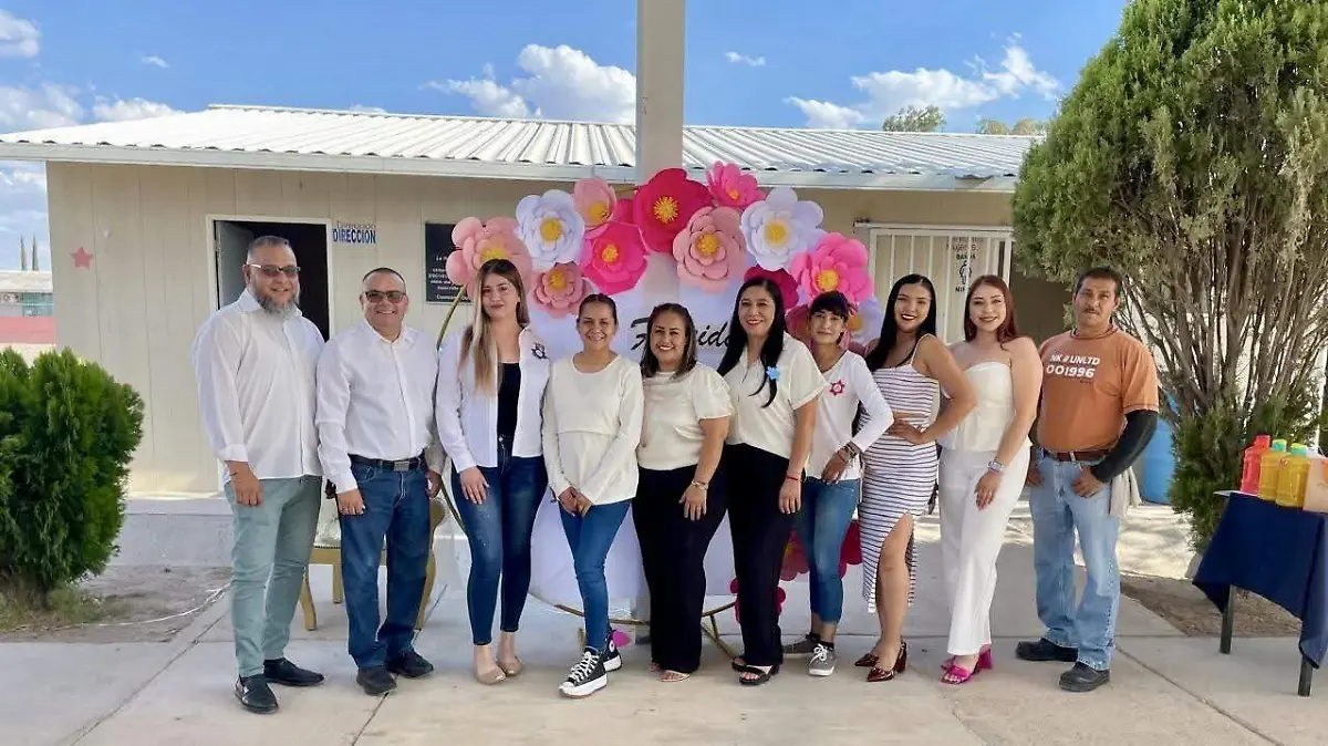 Integrantes de la Escuela Primaria Distribuidores Nissan No. 46 