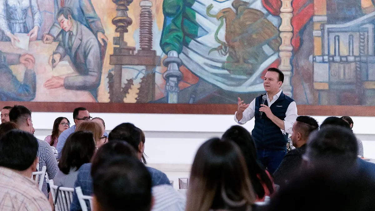Esteban Villegas se reúne con personal del Sector Salud y reafirma su compromiso de dar atención médica digna y de calidad en Durango (2)