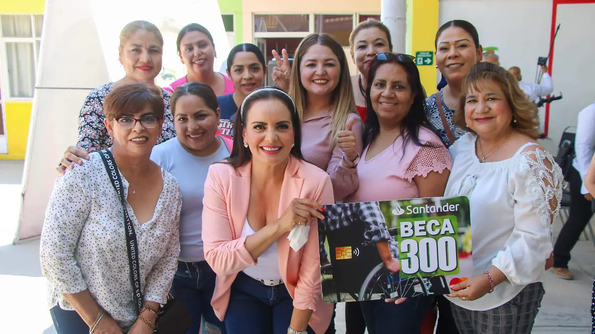 Planea Susy Torrecillas triplicar Beca 300 y ampliar el programa cuídame 
