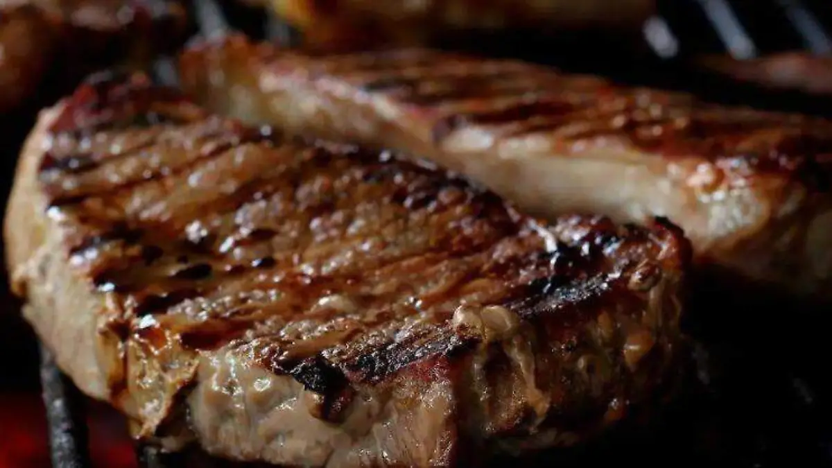 Incremento en la carne pega a parrilleros