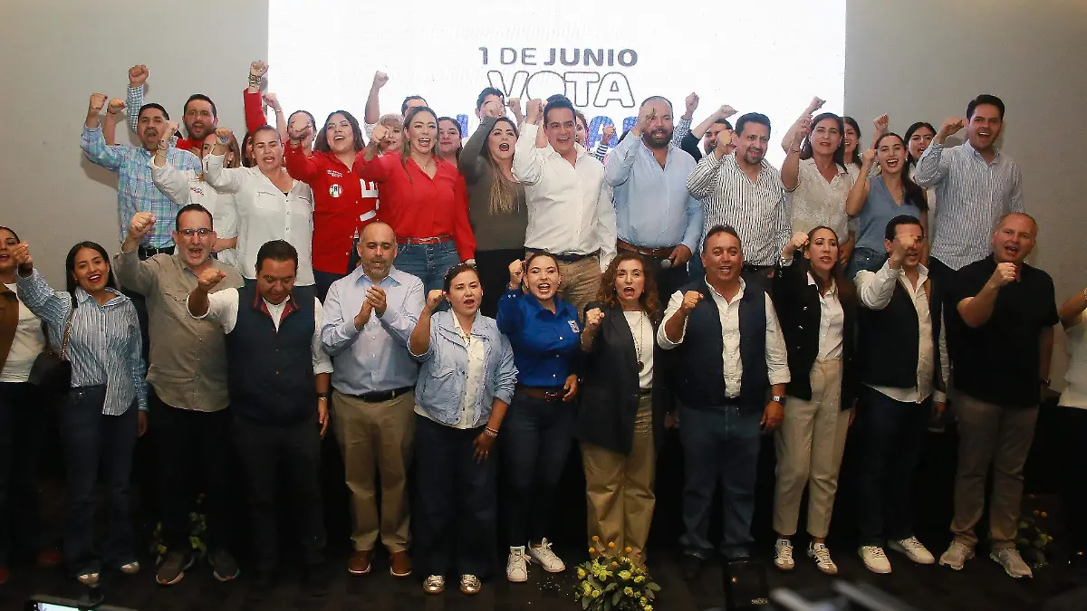 Gana Toño Ochoa la reelección