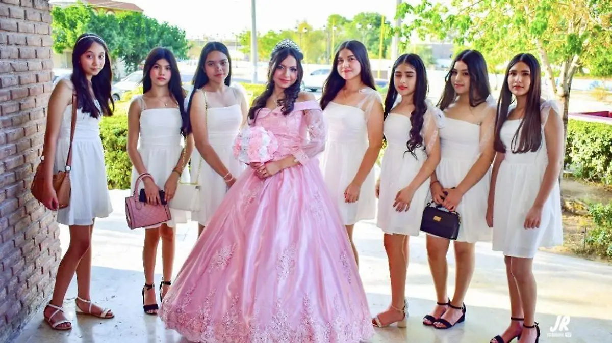 Damitas de honor de Estrella Madahi Ortiz Martínez