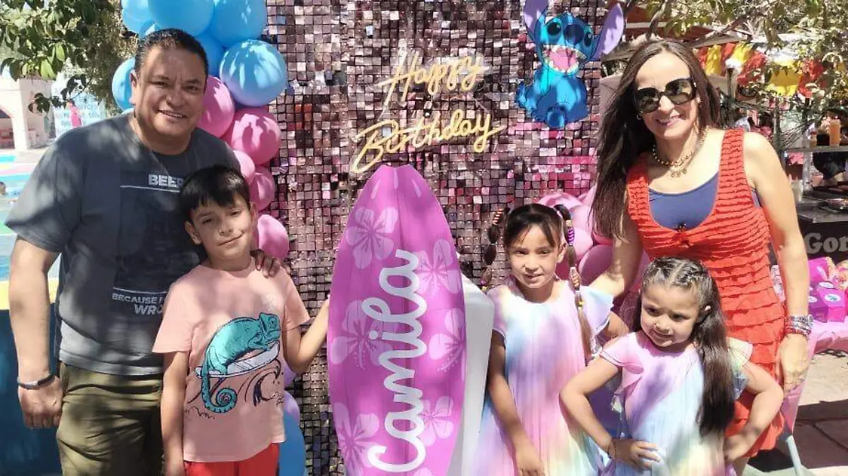 Camila Valles Gallegos  