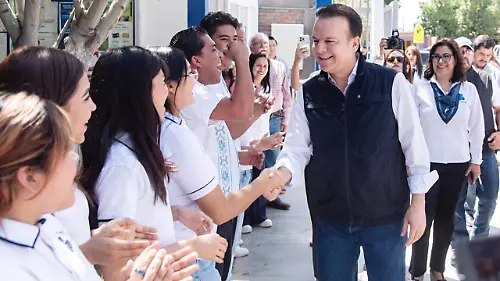 Reconocen maestras y alumnos de la Región Laguna el apoyo de Esteban a la educación con obras que mejoran su formación (2)