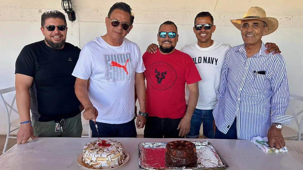 Festejaron el Día del Padre Antonio, Federico, Jaime, Federico e Iram 