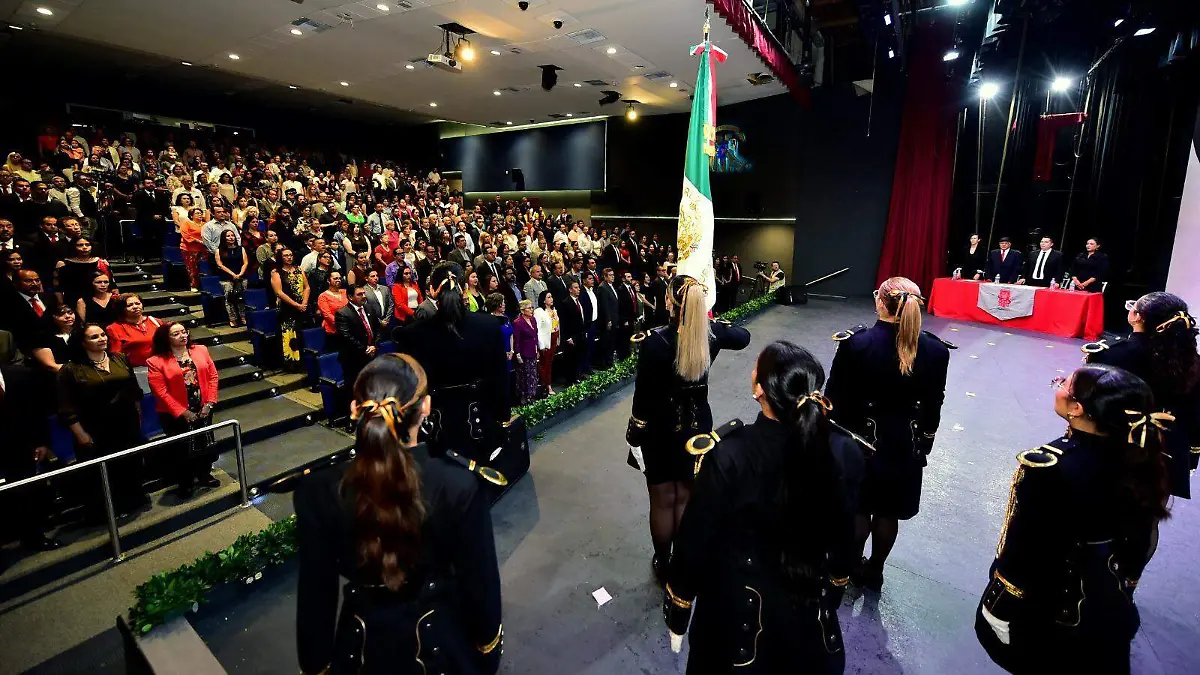 Rinde protesta Marko Preza como nuevo dirigente del SPAUJED