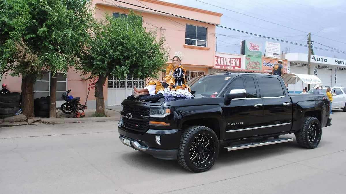 Paola Fdez., reina de los festejos