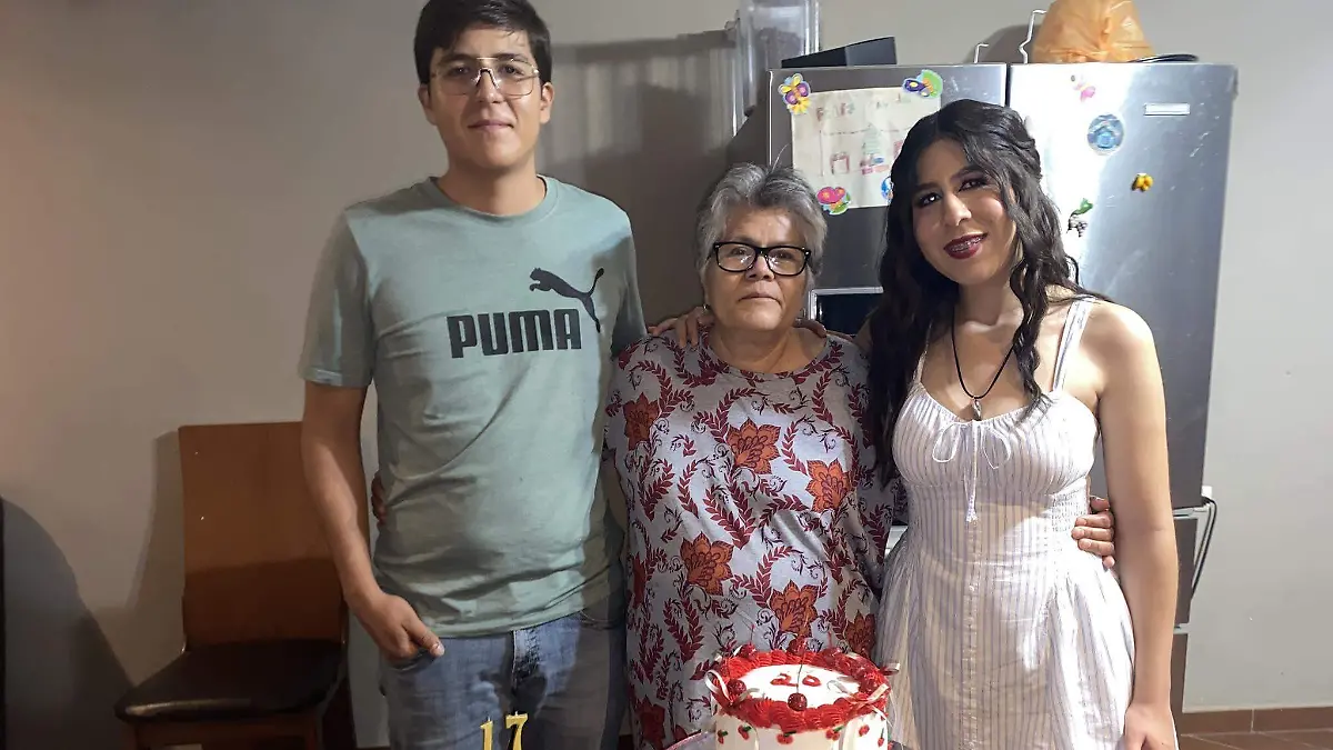 Cumpleaños de los Hnos   Alejandra y Roberto Acosta (1)