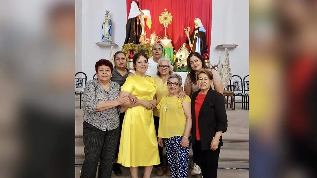 En su cumpleaños la bella Señora Junis Mata