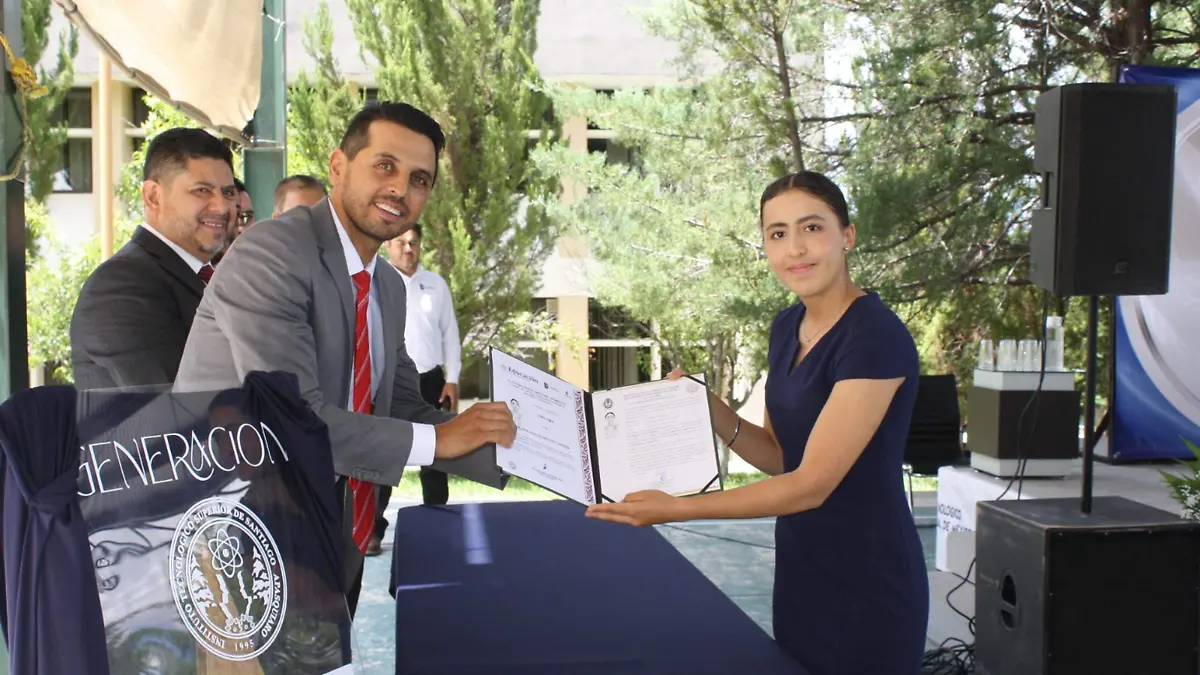 Valeria Galilea Sánchez Carrera se gradúa como Ingeniera Industrial 