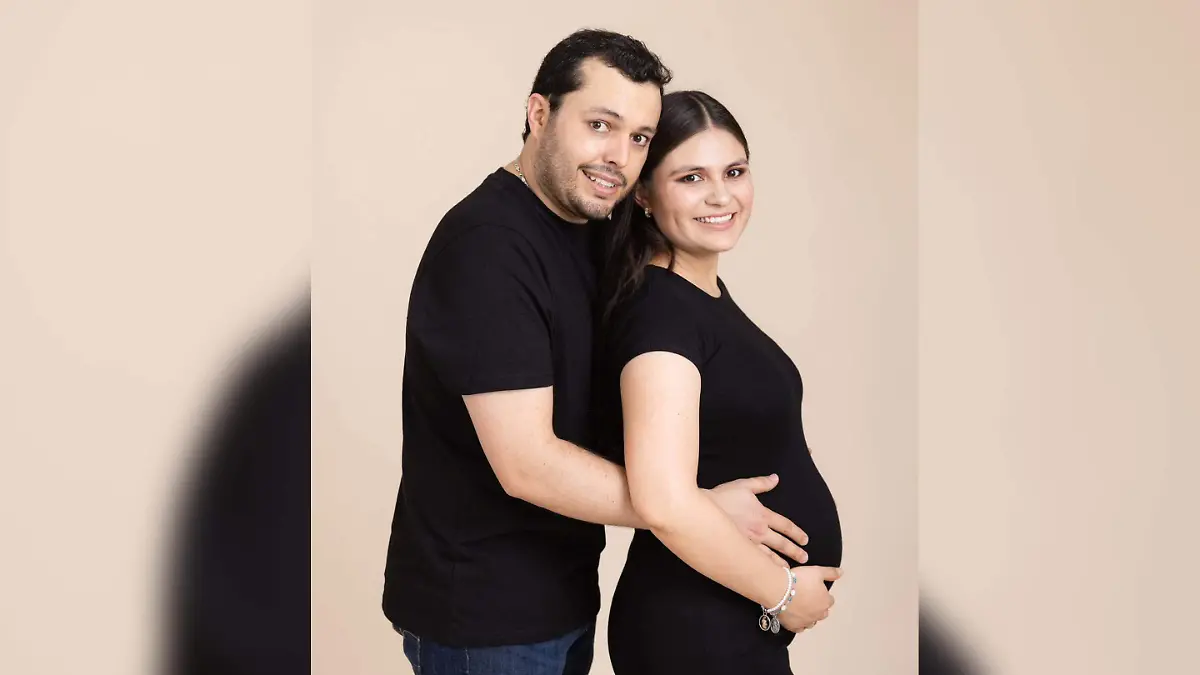 María José Villanueva Salas y Julio Cesar Medina Avitia están muy emocionados y ansiosos en la espera de su princesa,  María Julia