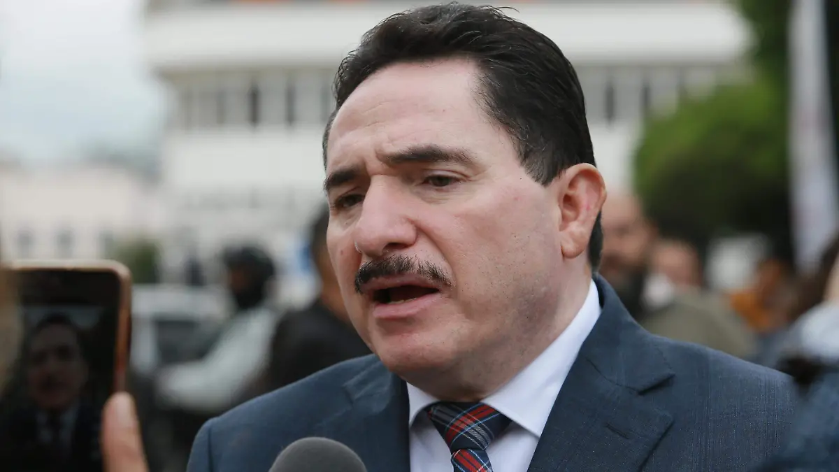 Secretario de educación, Guillermo Adame
