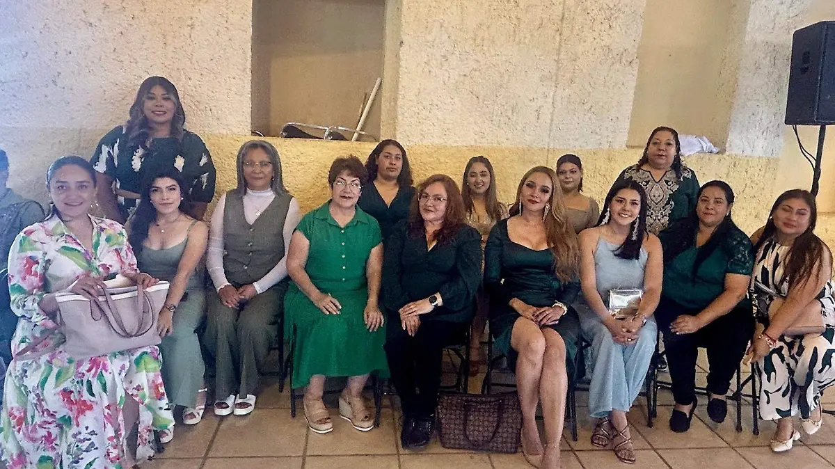 Graduación de la Escuela Secundaria General Severino Ceniceros, personal que labora en la Institución Educativa