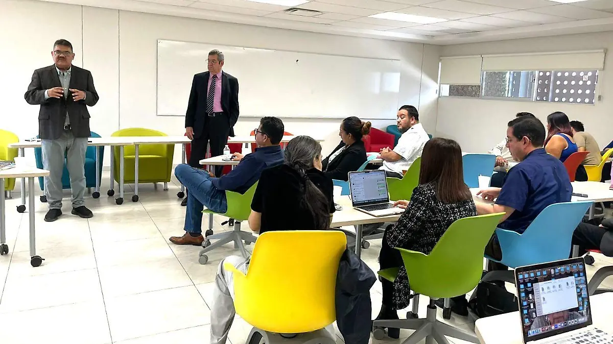 Directivos de la UJED se capacitan en reglamento escolar y situaciones legales