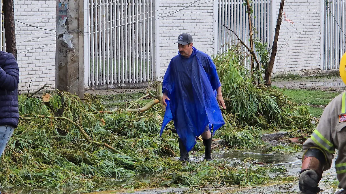 Tormenta azota a la ciudad de Durango