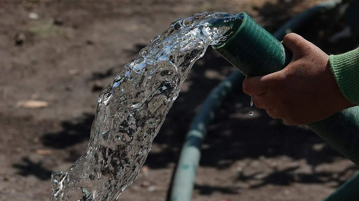 968031_Suministro botes agua alcaldía Iztapalapa_web