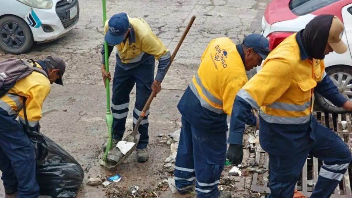 Gobierno municipal de Durango activa operativo especial de limpieza y apoyo tras lluvias