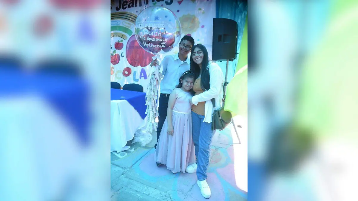 Egresa de preescolar Ruth Isabella Navar García