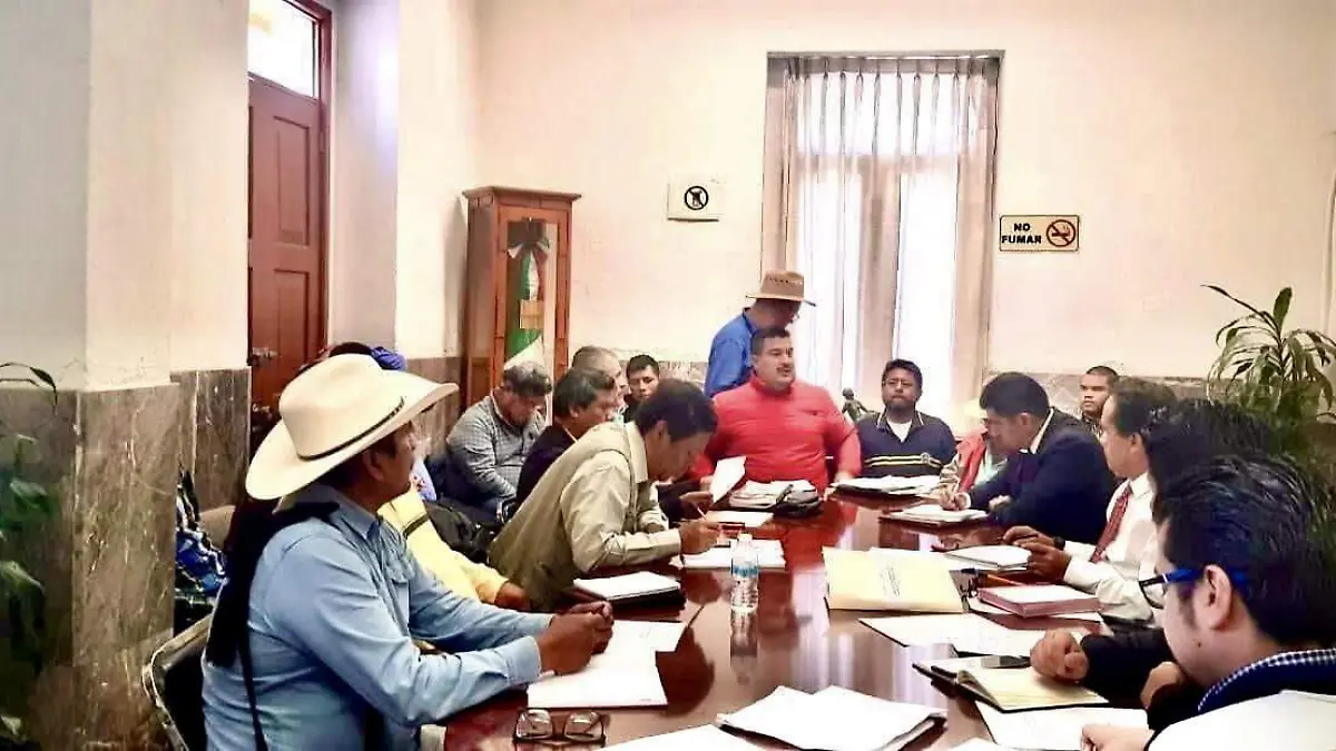 Benjamín Páez sostiene reunión con director general de Conavi