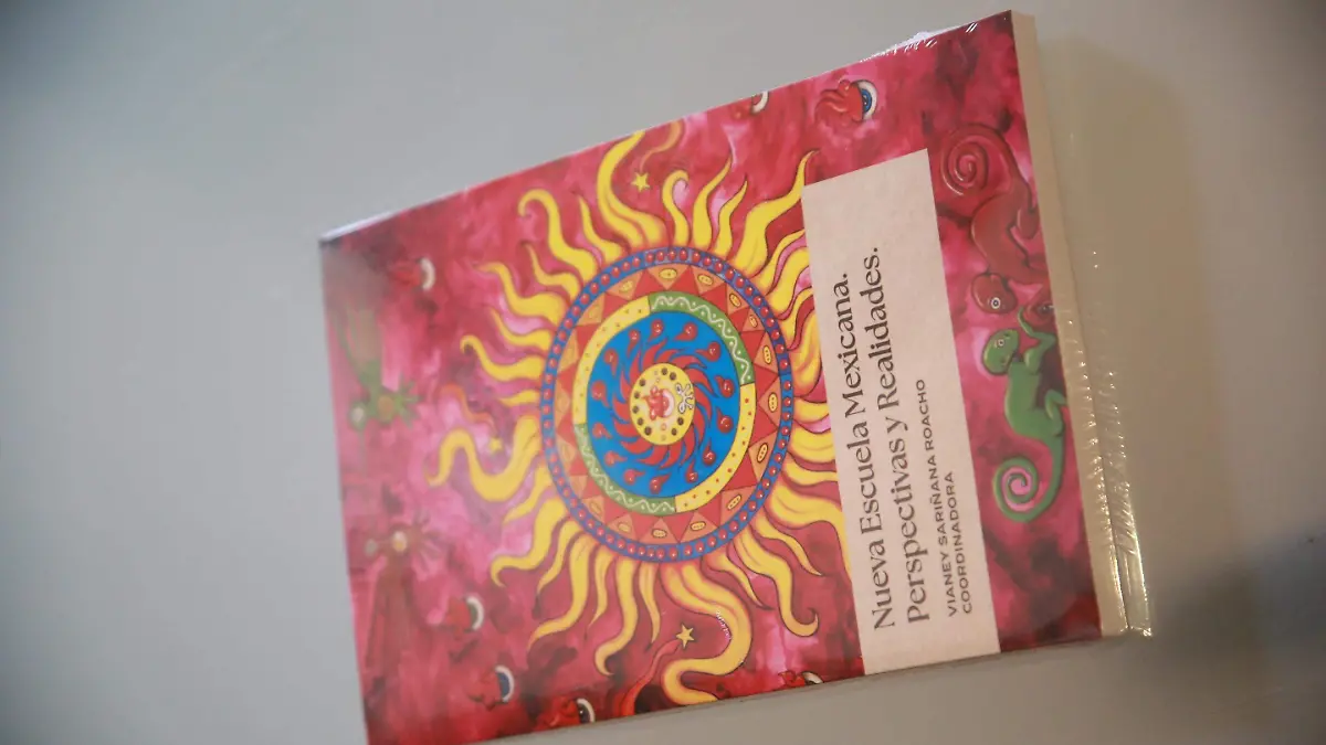Presentan el libro Nueva Escuela Mexicana