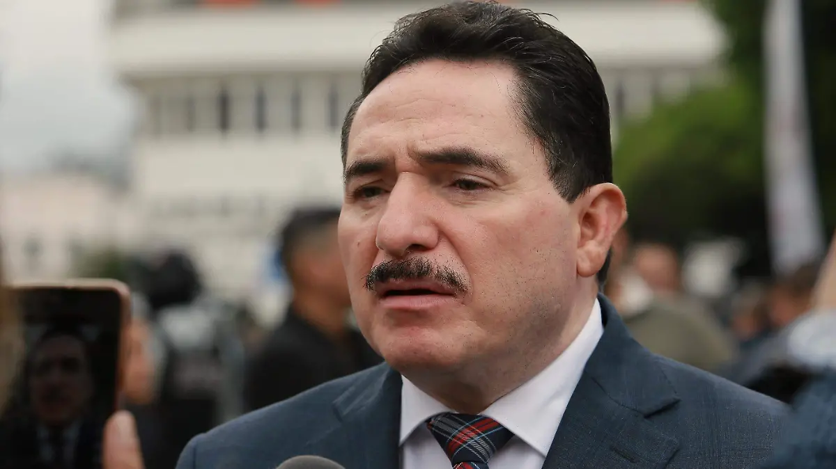 Secretario de Educación Guillermo Adame 