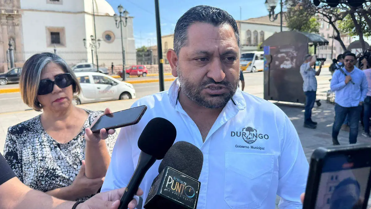 director del Instituto Municipal de la Vivienda (Inmuvi), Jesús González Smith